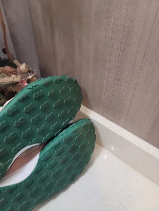 Kate Spade New York K as in Kate Sneaker Green White Leather Women's Size 11 B - Picture 6 of 9